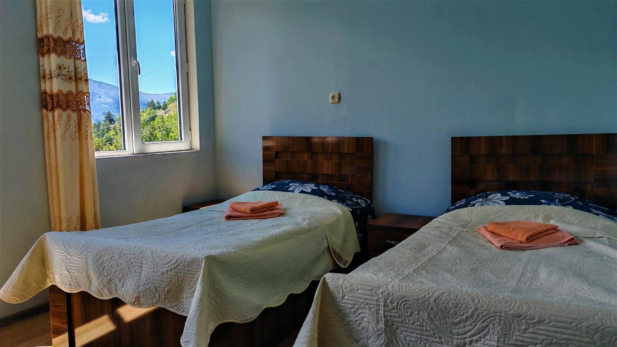 Gujejiani Guest house Mestia Extérieur photo